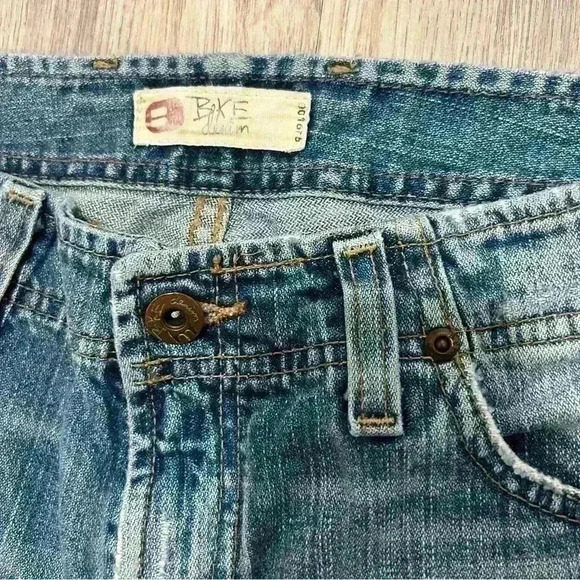 BKE Buckle Women's Wendi Jeans Capris Cropped Distressed Denim Medium Size 29 - Picture 2 of 7